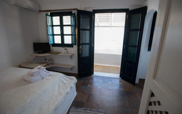 Afroessa Hotel by Caldera Houses