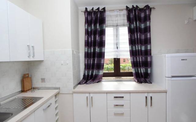Apartment Dado