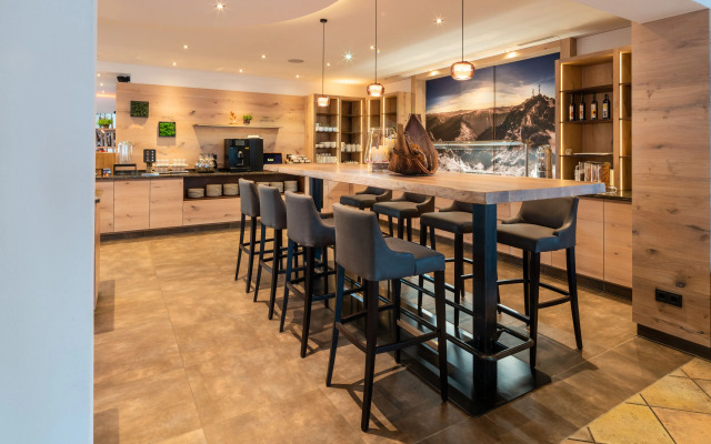 Ursprungs Panorama Hotel Königsleiten