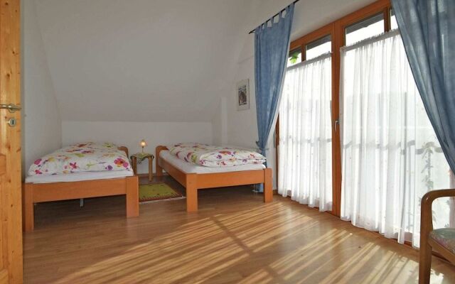 Countryside Apartment With Garden