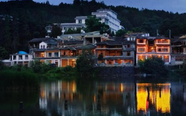 Yiyun Lakeside Inn