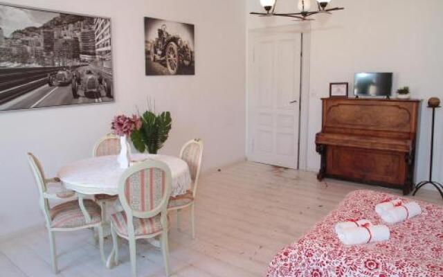 Grey Studio