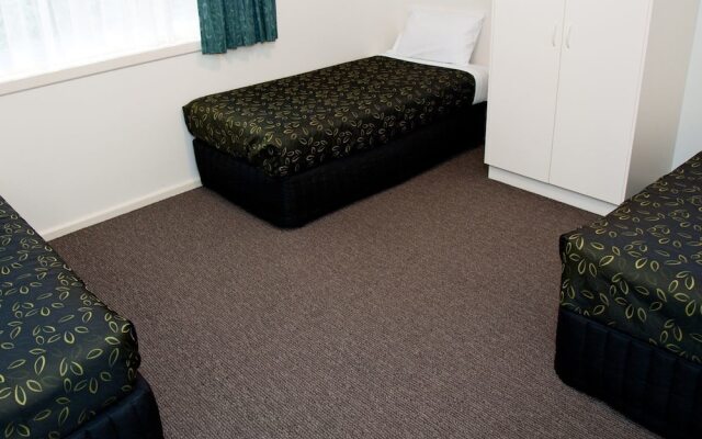 Sportsmans Motor Inn