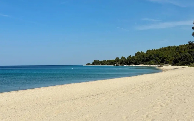 Stunning Beachfront Villa for Rent
