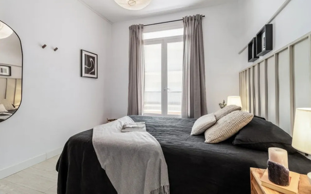 Paz - 4 Bedrooms and Terrace in Castellana