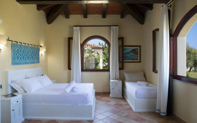 Cala Luas Resort