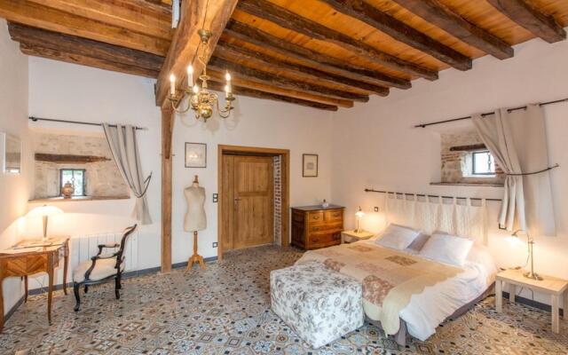 Logis Hotel Le Clos Des Sureaux