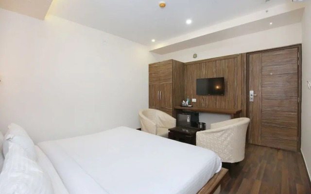 Tricity Relax Inn by OYO Rooms