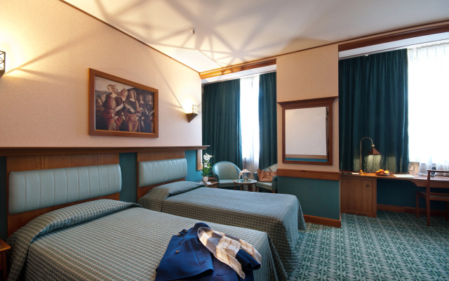 Hotel Sangallo Palace