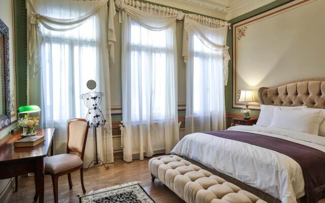 1905 Boutique Hotel
