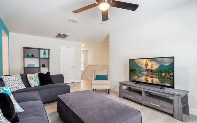 Lakeview 6BR Cozy Home Pool/spa,steps to Waterpark