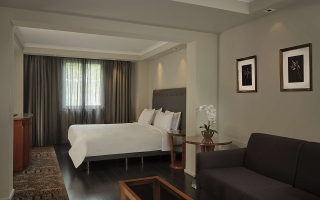 Park Plaza Victoria London - Image 6