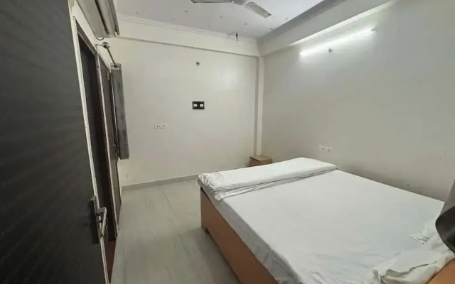 Hotel Awadh Pearl
