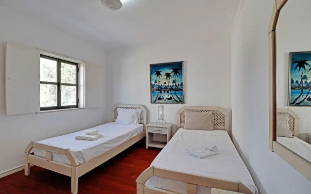 Vilamoura Central 1 by Homing