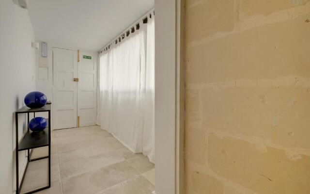 Stylish 2BR Apartment in Valletta