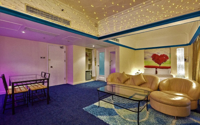 Warwick Hotel
