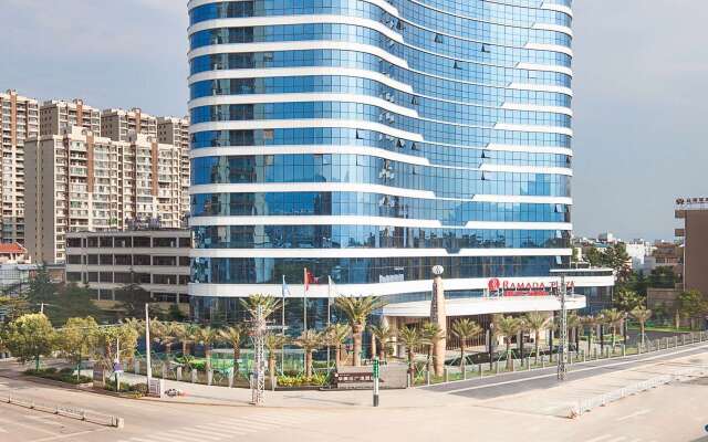 Ramada Plaza Fuxian Lake