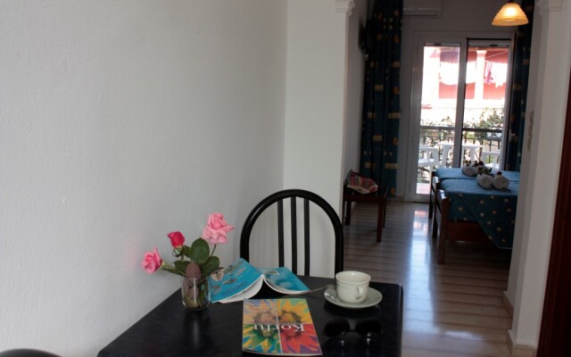Dimitra Apartments