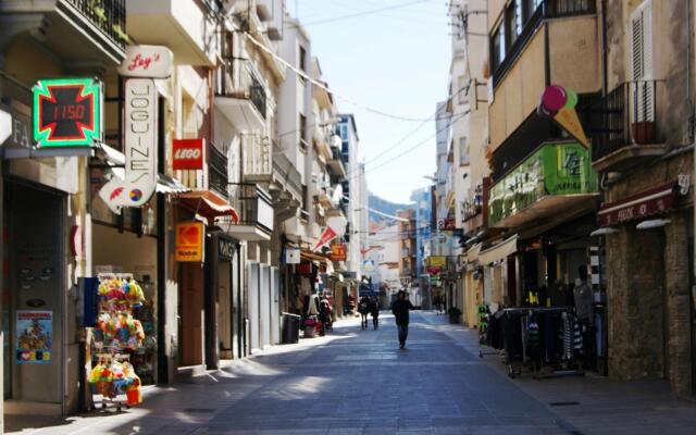 Pi Sunyer 4 2D in Roses