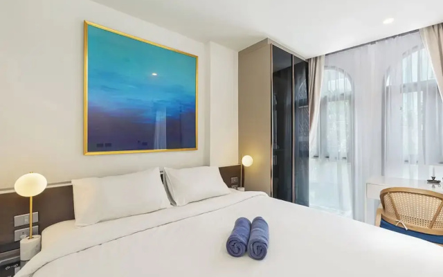 One bedroom Palmetto Condo Karon A309