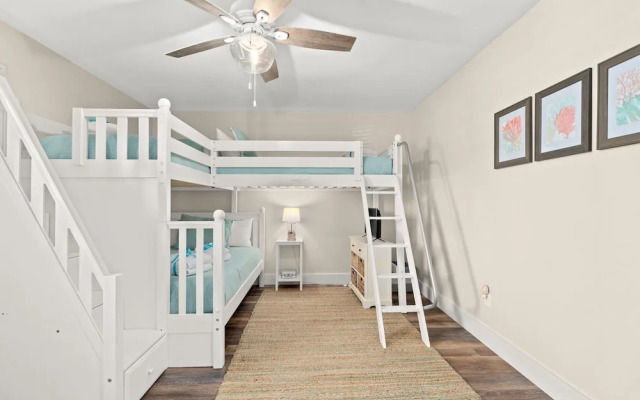 140 Feet To White Sandy Beaches! Newly Renovated! Pool! Grill!