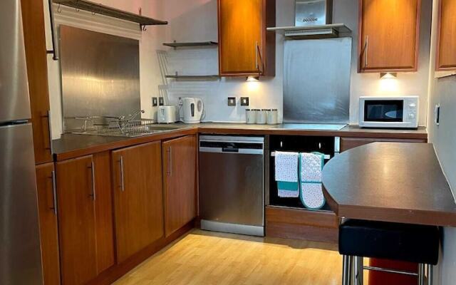 Contemporary 2 Bedroom Flat in Glasgow City Centre