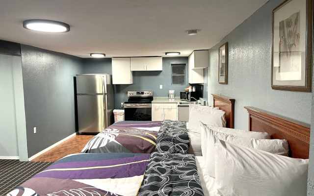 Annie Oakley Motel Oakley