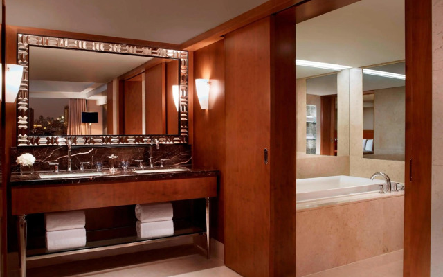The Portman Ritz-Carlton, Shanghai