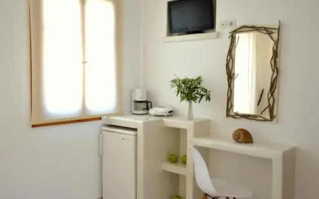 Niki Rooms
