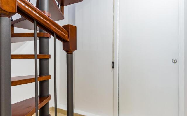 Apartment With Balcony in Palazzo Diaz by Wonderful Italy