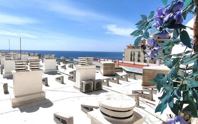 SKOL 645. Exclusive Three Bedrooms Apartment with Sea Views