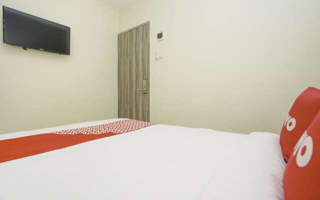 OYO 1091 Ace Business Hotel Galaxy Syariah