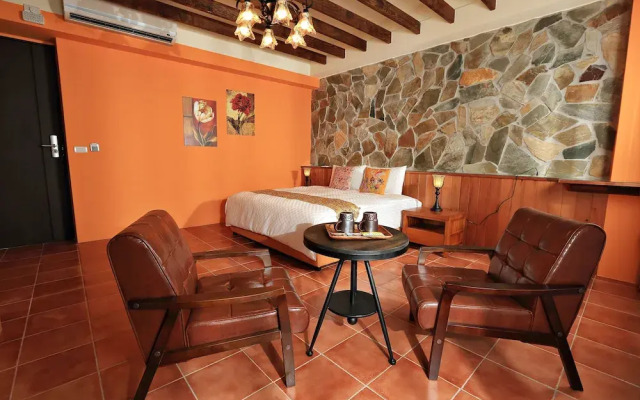 Lotung Stay B&B