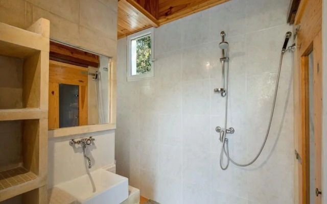 Superb House With Pool Near the Luberon