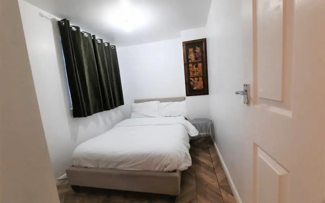 3-bed House in Colchester With Parking and Wifi