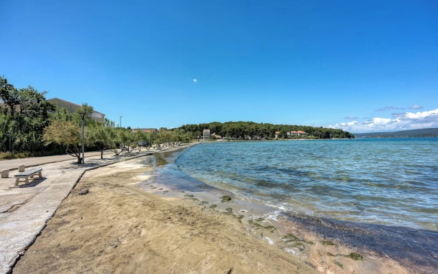 Seaview Apartment in Pasman A2