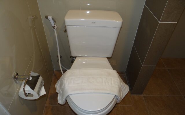 Infinity Holiday Inn Bangkok