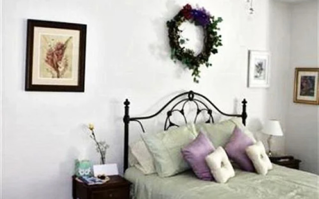 The Alexander Benjamin House Country Lodging