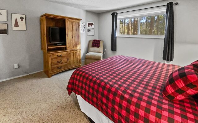 Beaver Ge 9-13 2 Bedroom Condo by Redawning