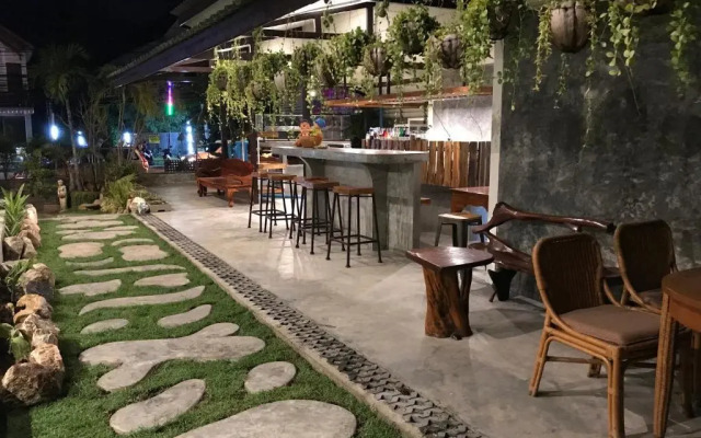 Baan Sala Lung Dam Resort