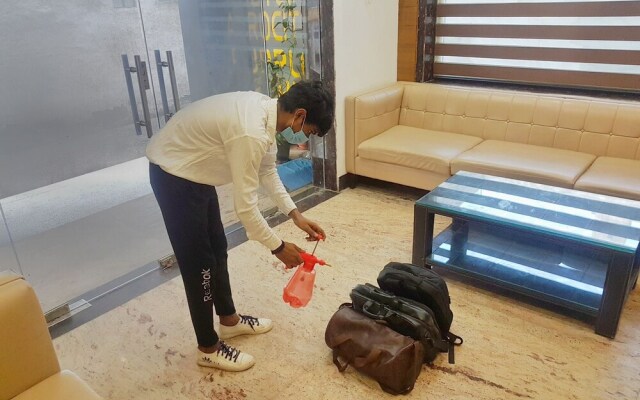 Hotel Aerocity Purple Orchid