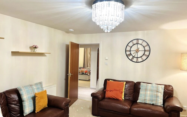 Eleora Executive 2-bed Apartment in Aberdeen