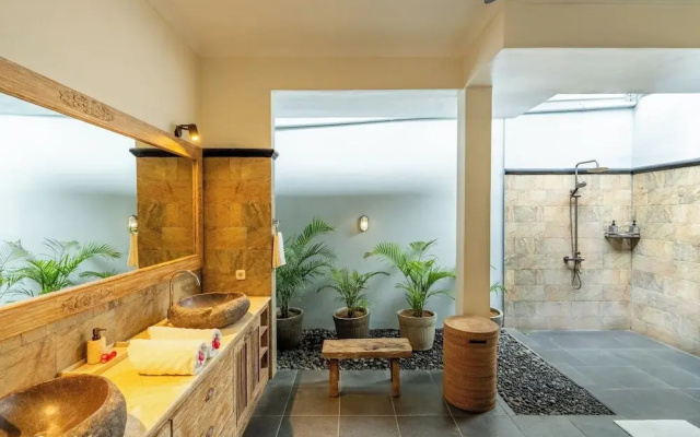 Luxury Aliya Villa by Betterplace