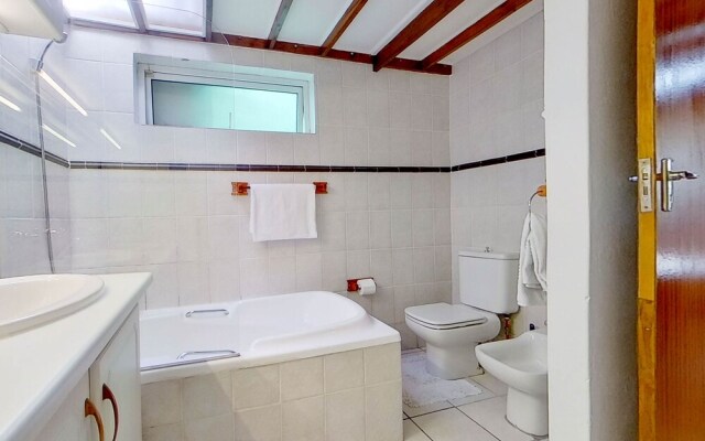 Executive Couples Suite Strand