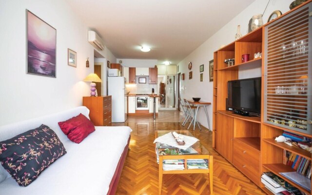 Awesome Home in Brela With Wifi and 2 Bedrooms