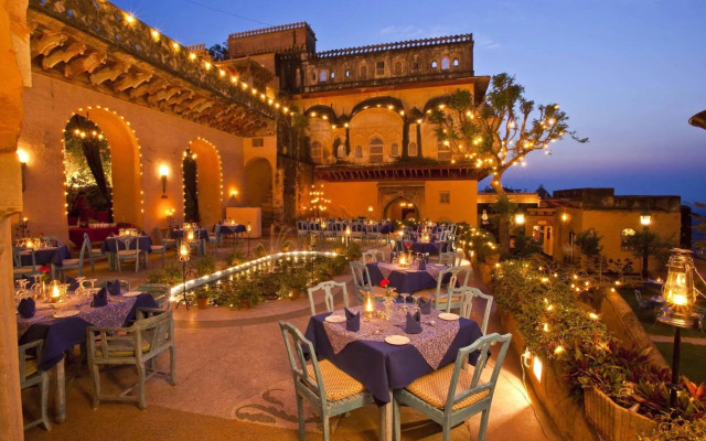 Neemrana Fort-Palace