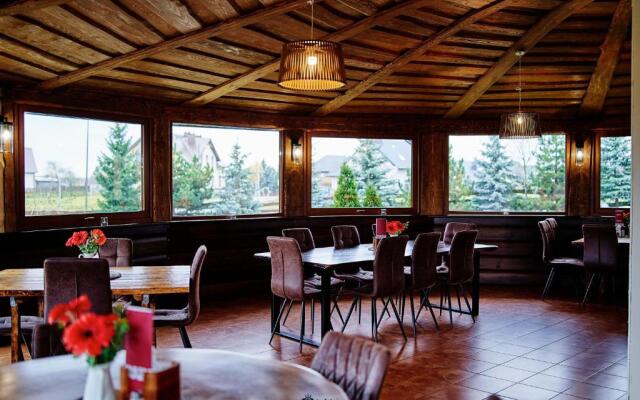 Gościniec pod Strzechą