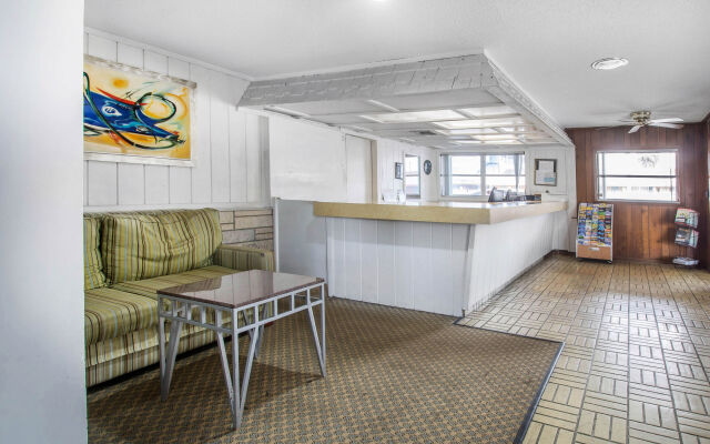 Rodeway Inn & Suites Winter Haven Chain Of Lakes