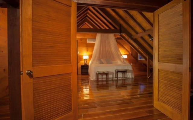 Admiral's Inn and Gunpowder Suites