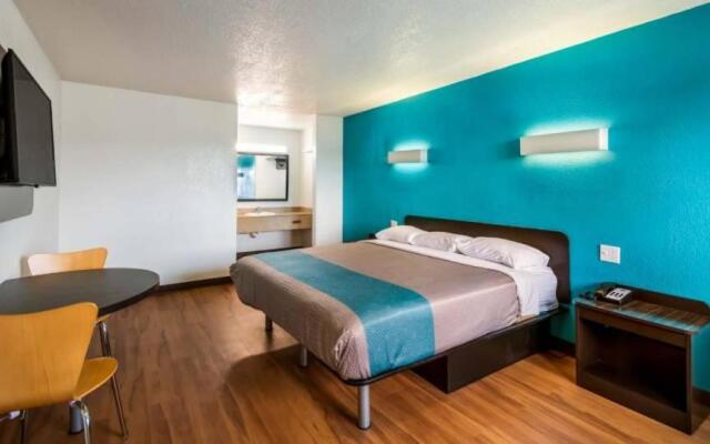 Motel 6 Houston, TX FM 1960 Bammel